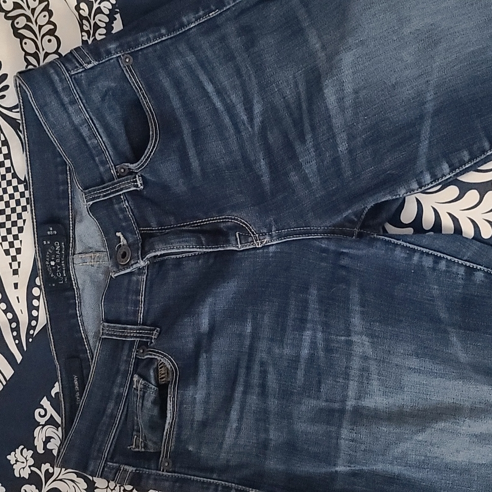 2 pairs of Lucky Brand Jeans!! Sofia Skinny Jeans and Olivia Skinny Jeans